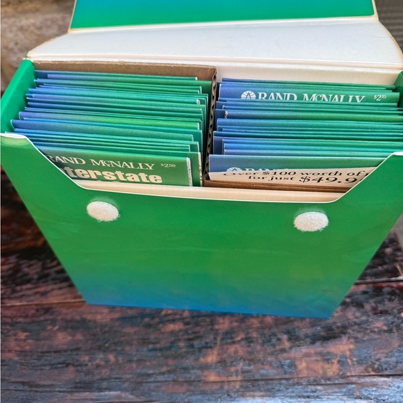 Very Cool Box of State Maps - Picture 4 of 5